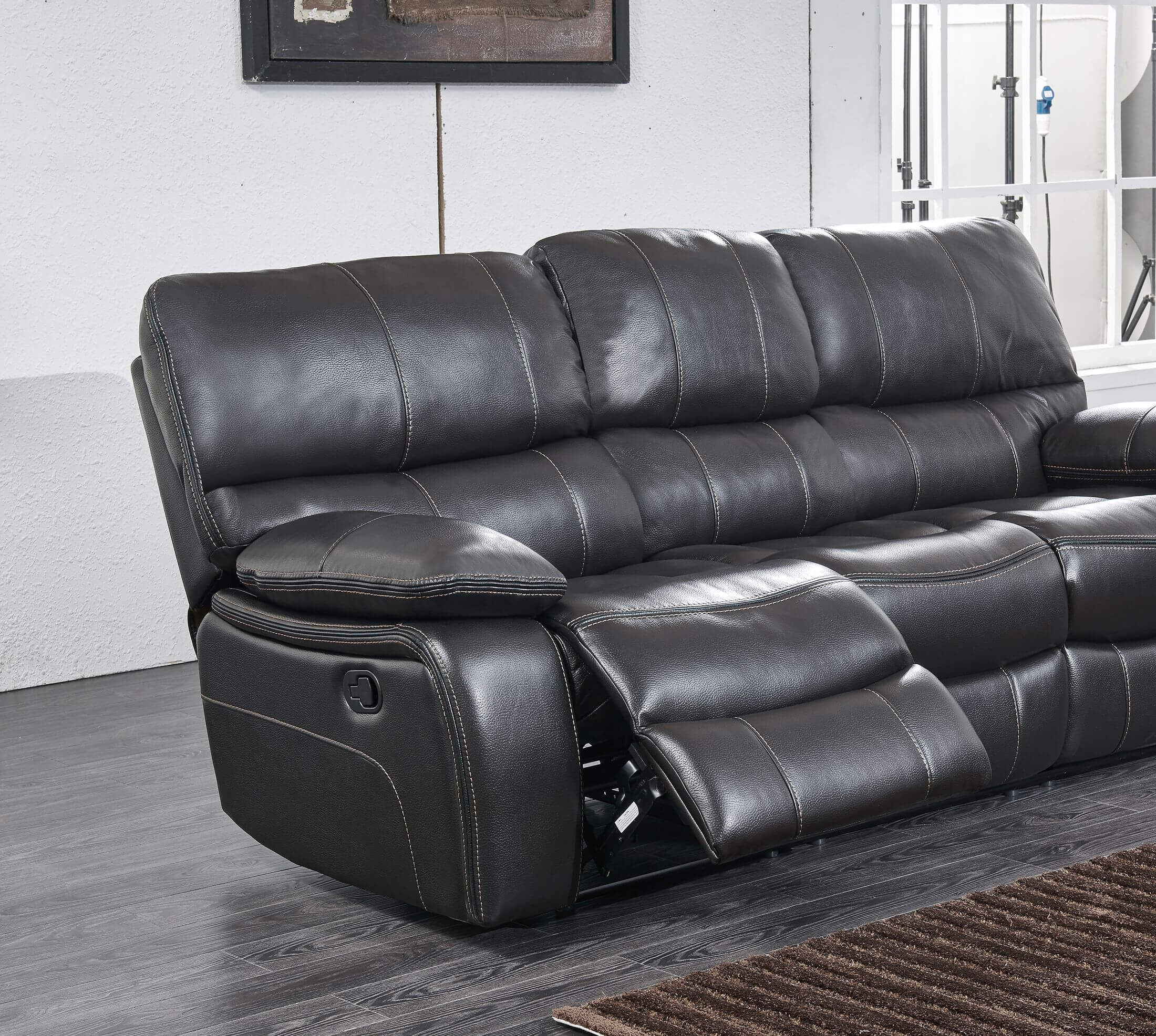 U0040 Leather Air Reclining Sofa