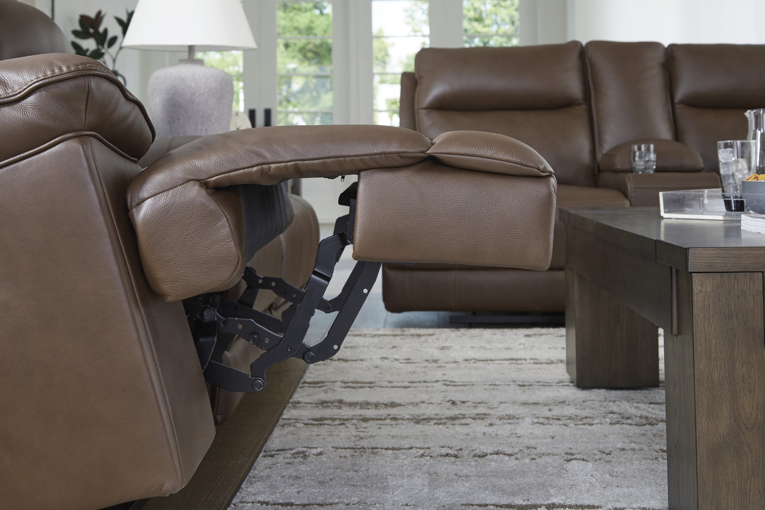 VonRyan Leather/PVC Power Recliner w/Adjustable Headrest