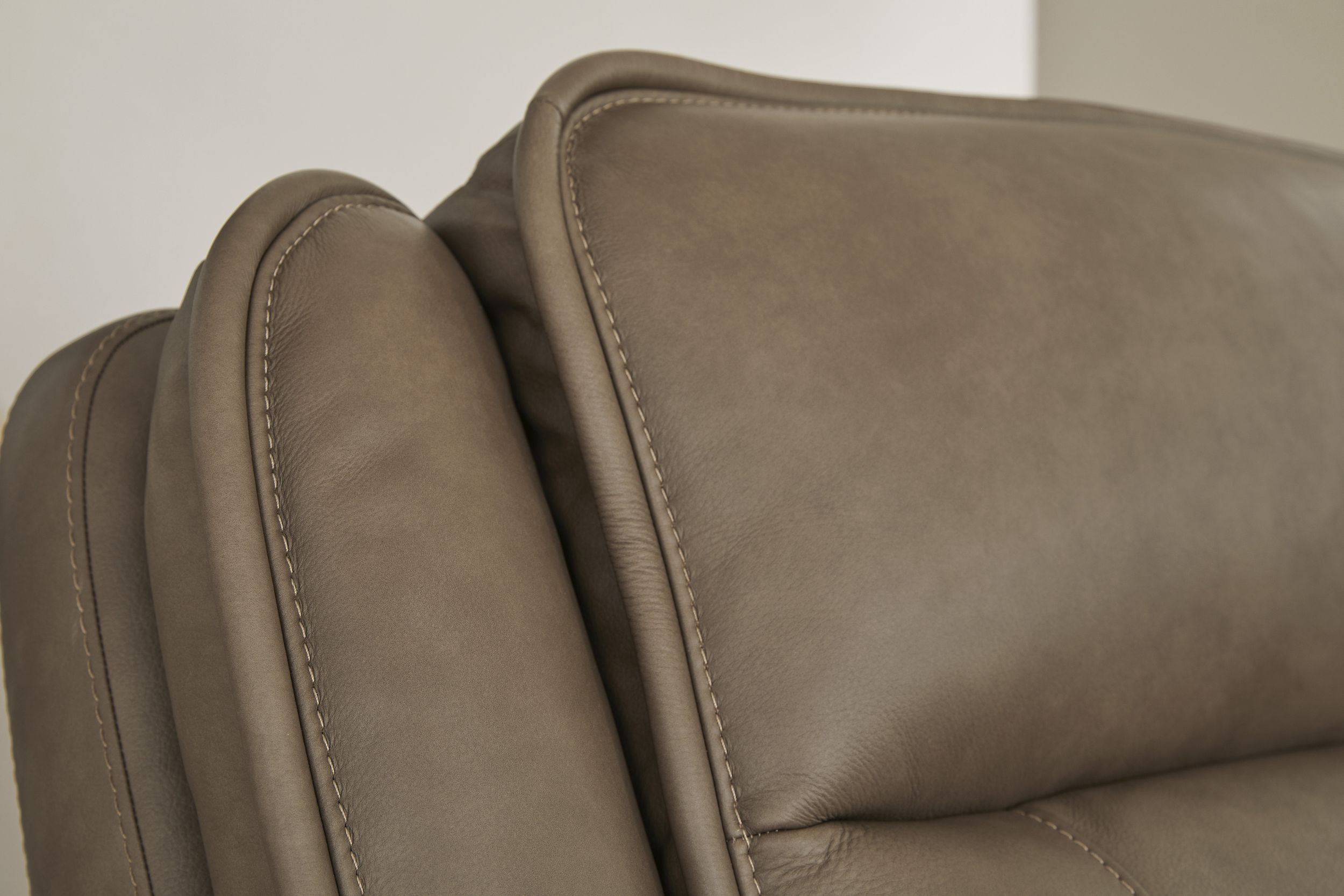 Glencroft Leather Power Reclining Living Set