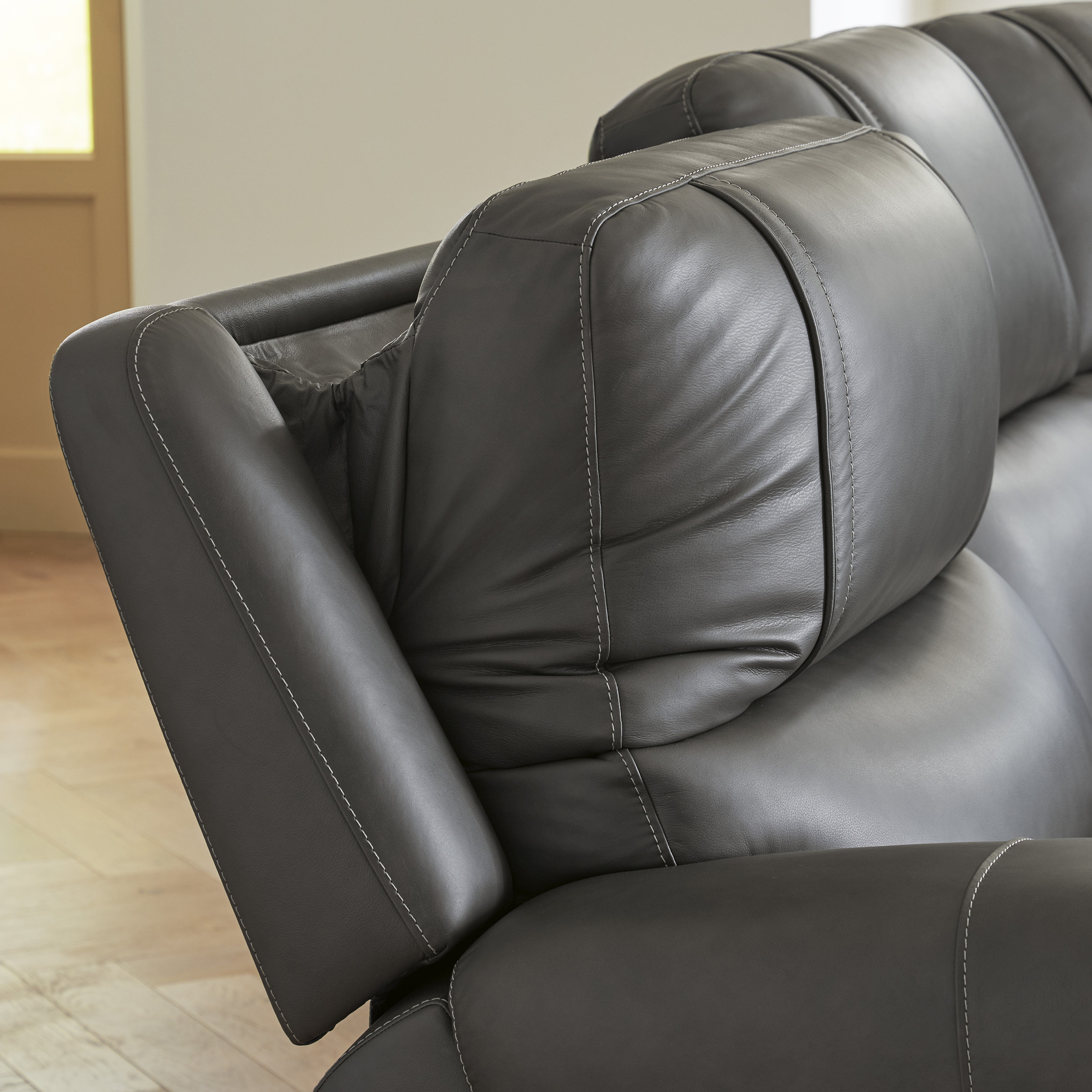 5Z-Pittson L-Shaped Leather 6-Piece Power Reclining Sectional