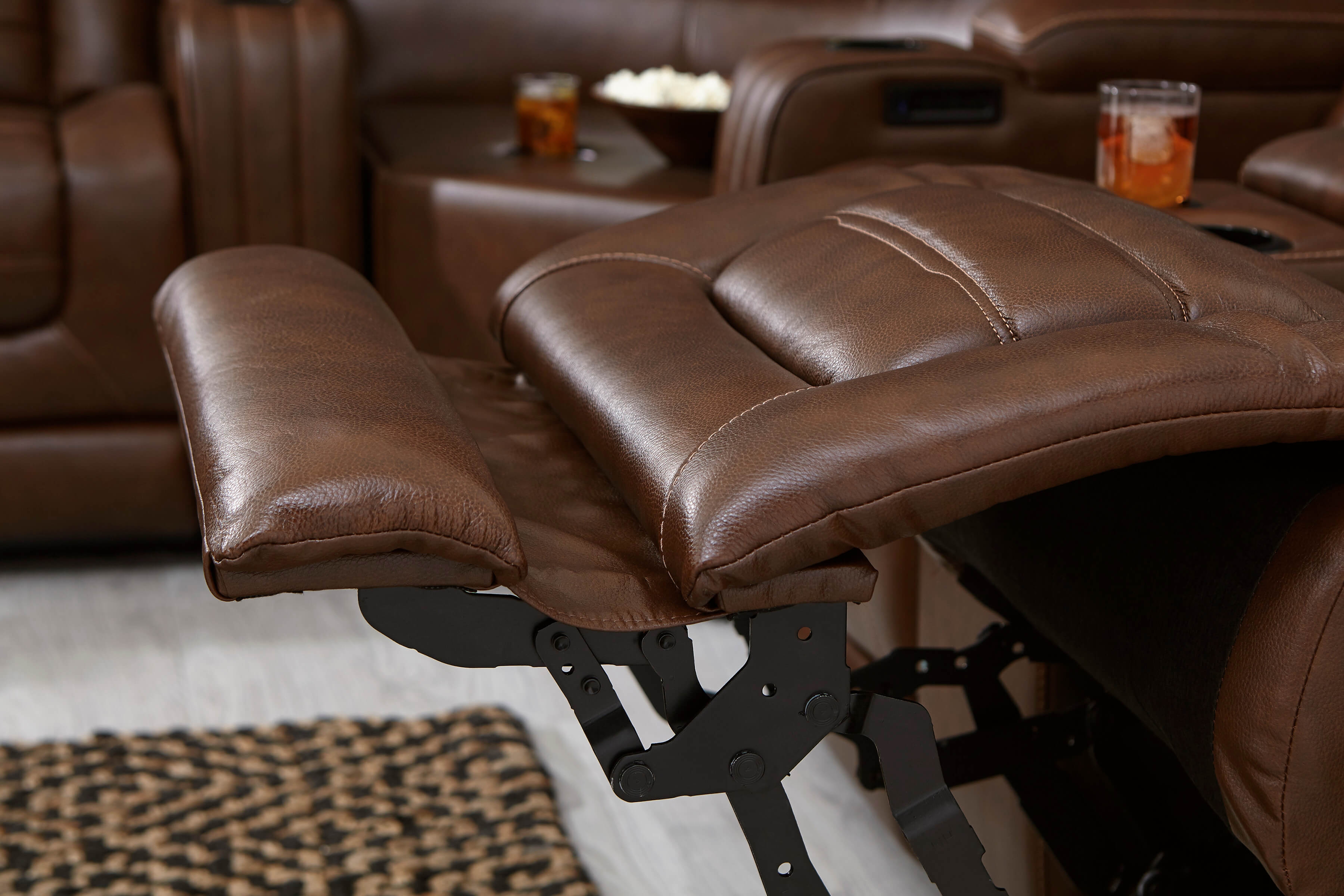 Backtrack Leather Power Reclining Loveseat w/Console