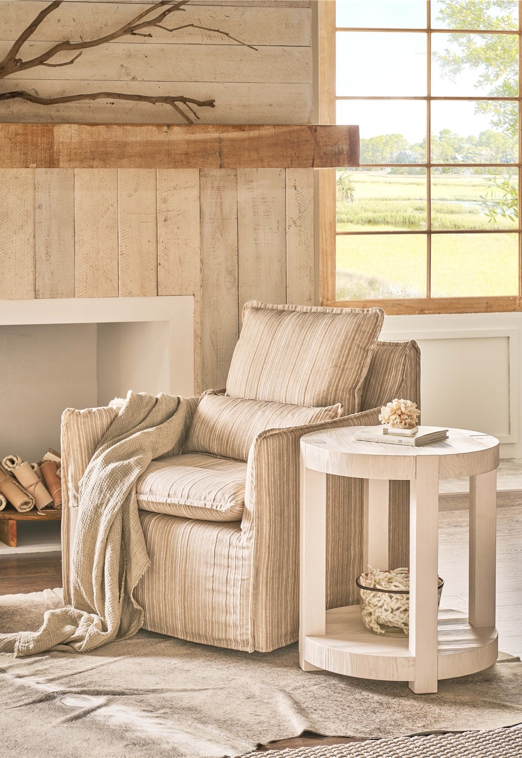 Hermosa Wood Round End Table