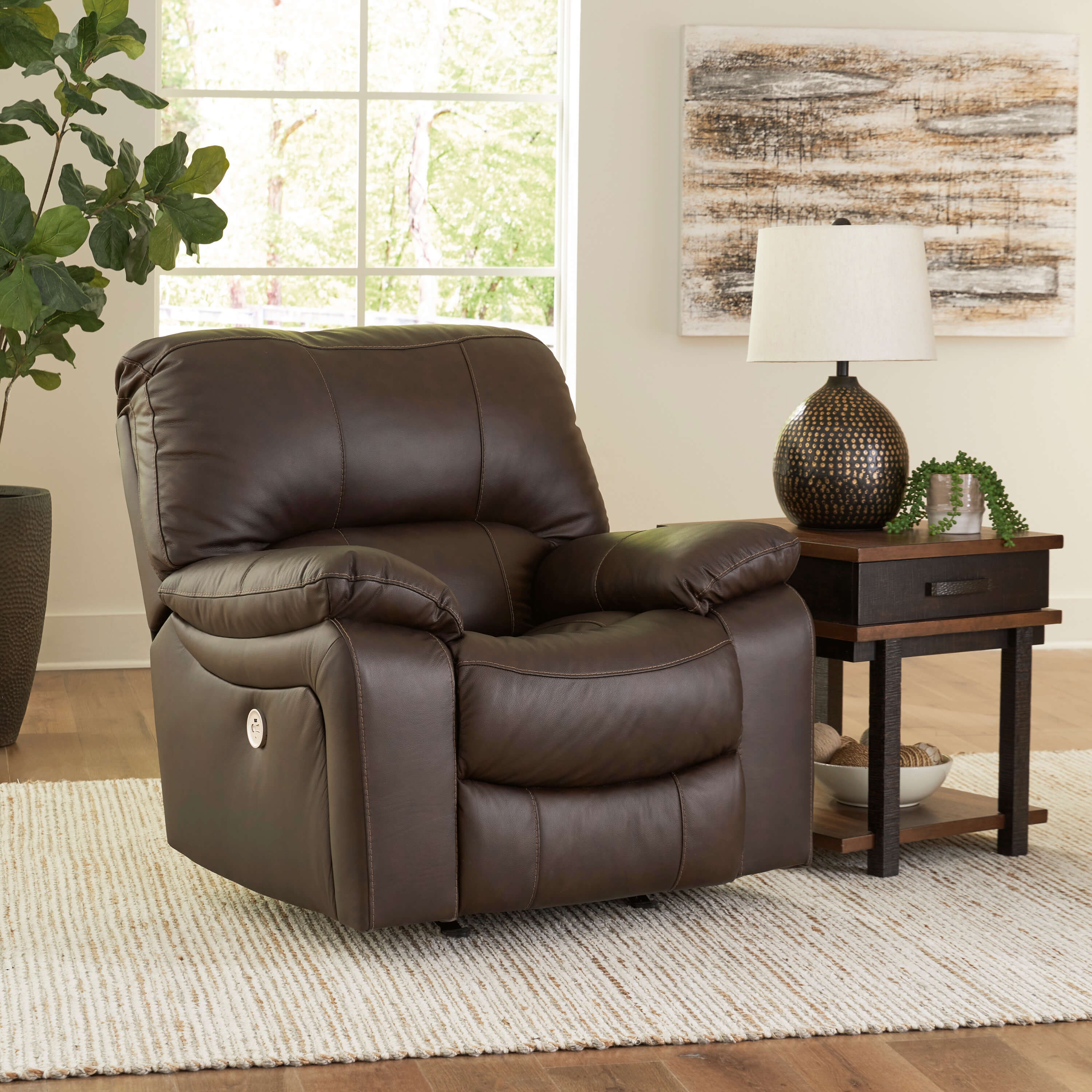 Ashley Leesworth Chair