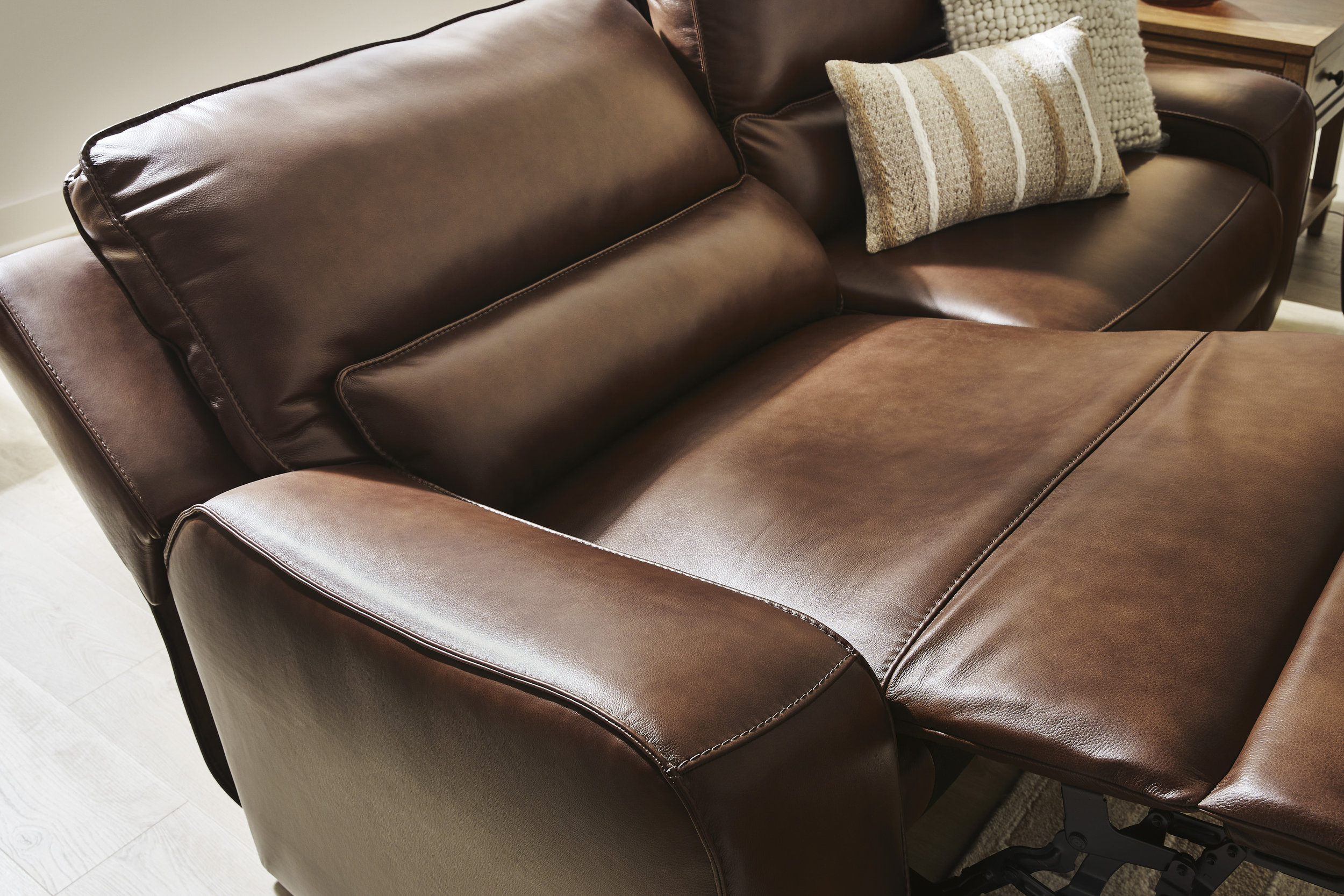 DeepWakes Leather 2-Seat Power Reclining Sofa with Adjustable Headrest
