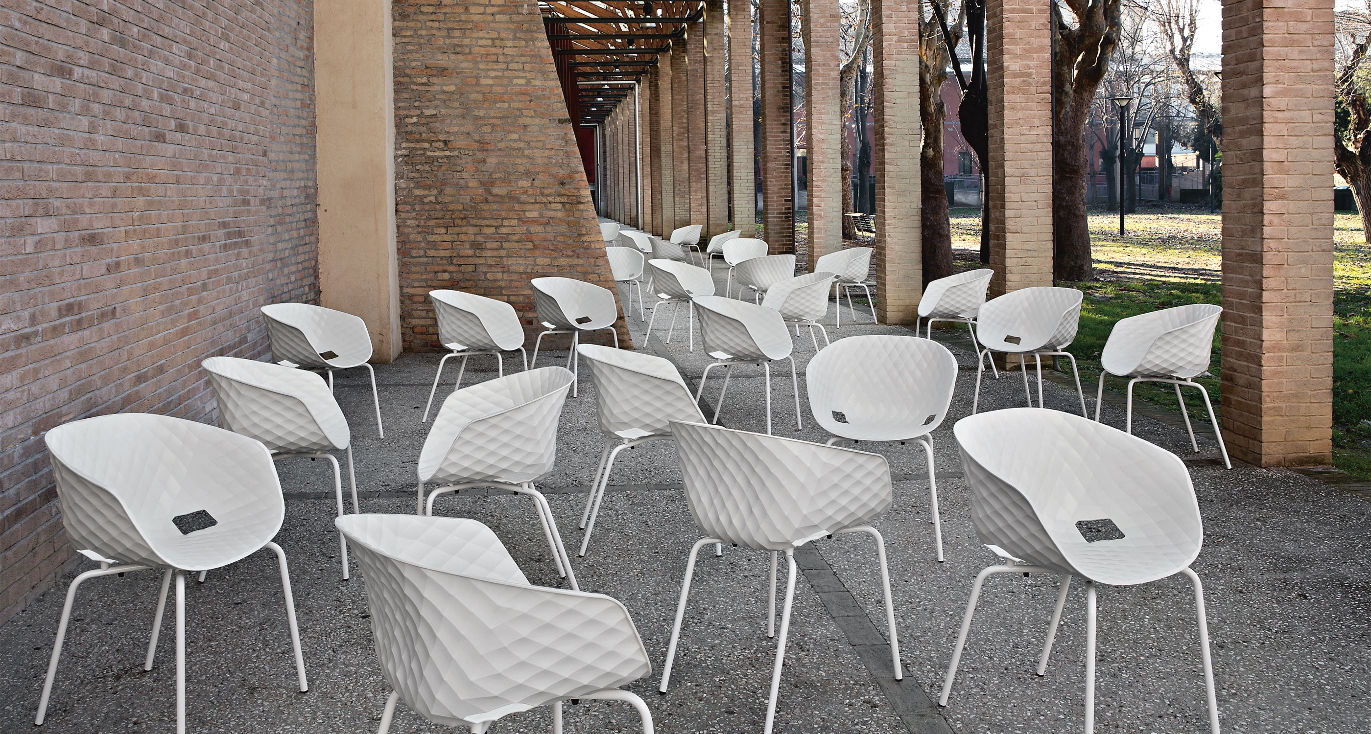 Uni-ka 594 Polypropylene Arm Chair