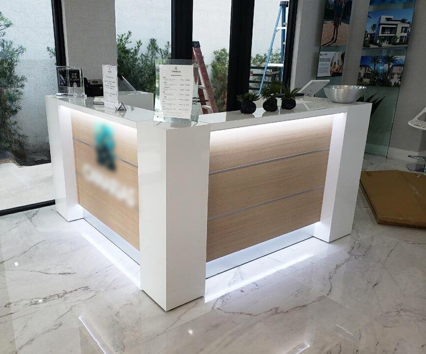 Valde 75" Corner Small Reception Desk by MDD