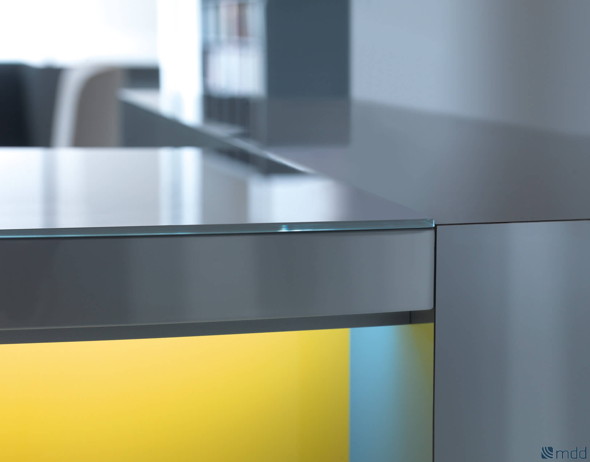 Valde 85" Straight Reception Desk w/Left Counter Top with glass