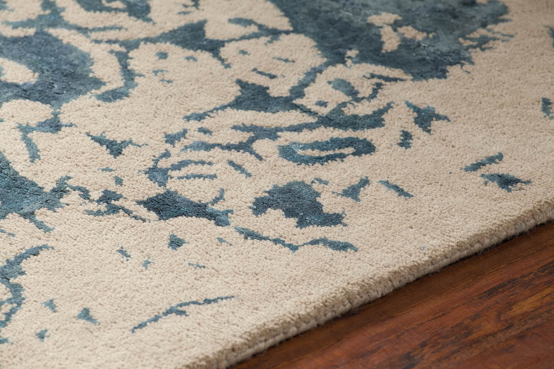 Veleno Wool/Viscose Rectangular Handmade Rug, 5' x 7'6"