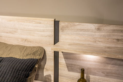 Vessalli MDF Panel Bedroom Set w/Extensions