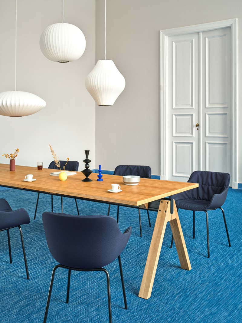 Viga Office Veneer Single Straight Desk