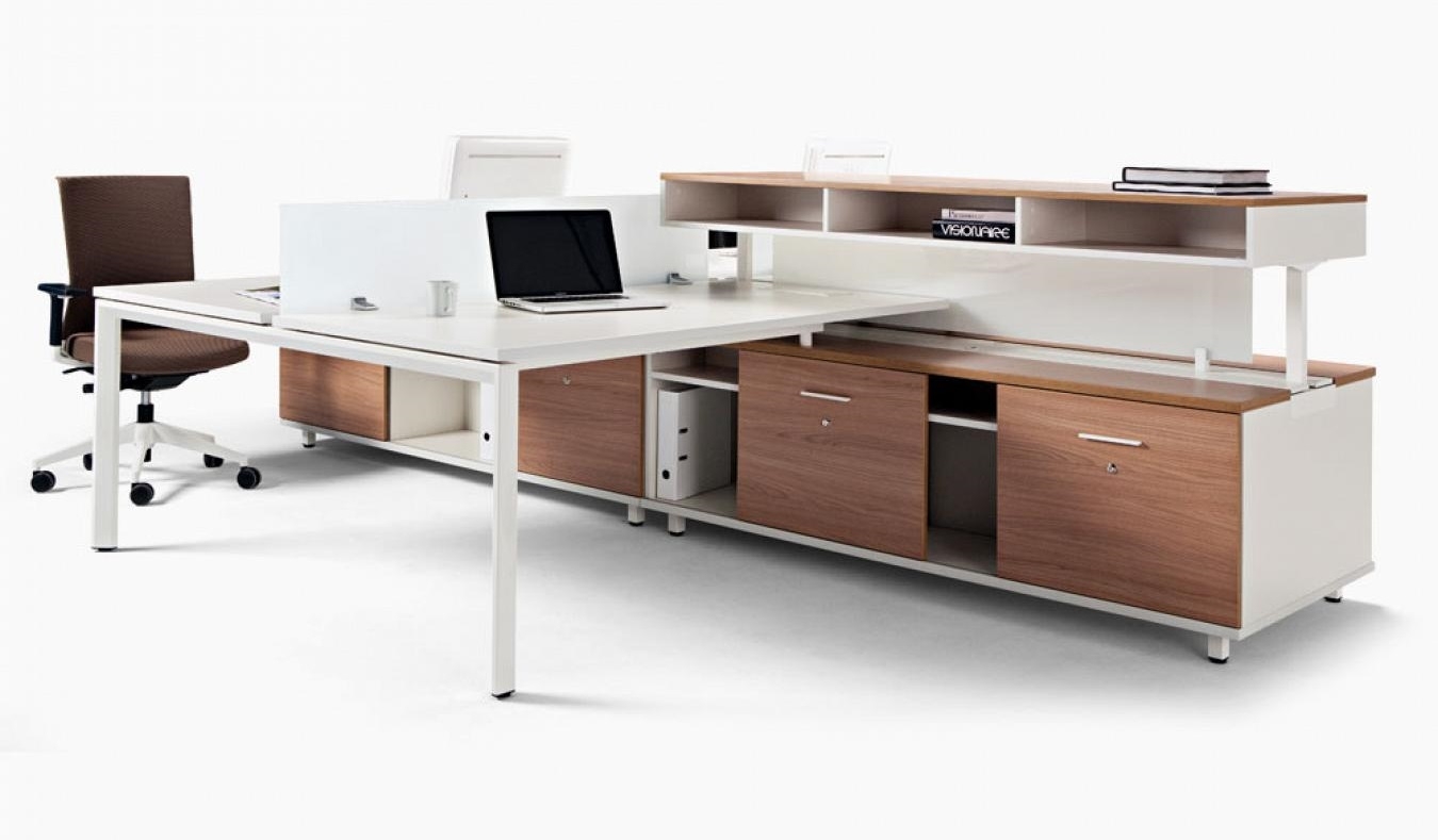 Vital Plus Spine Workspace for 4 Persons w/Storage Module