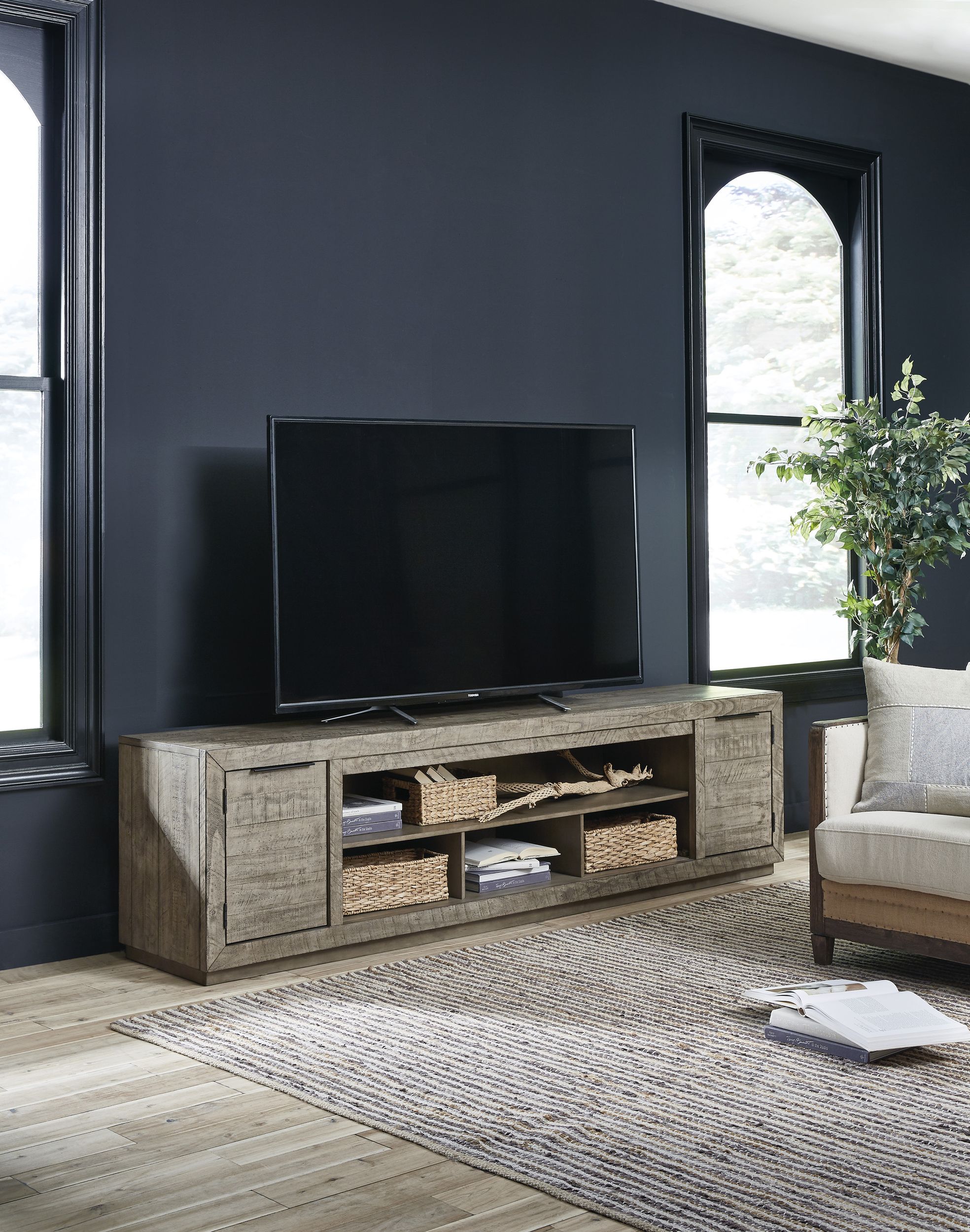 Krystanza XL Wood TV Stand w/2 Doors
