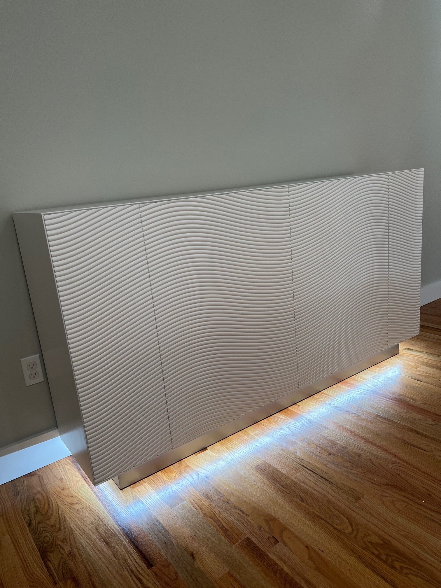 Wave MDF Buffet w/4 Doors & LED Light