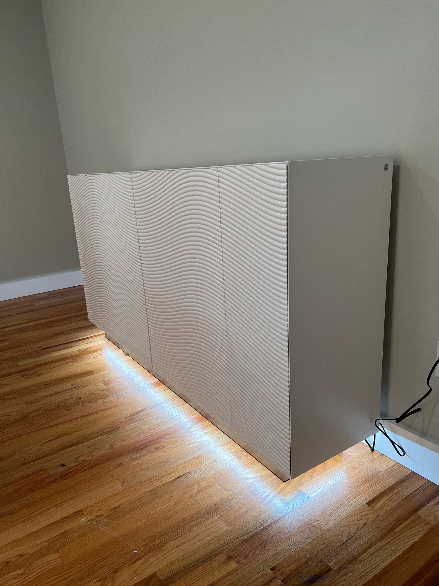 Wave MDF Buffet w/4 Doors & LED Light