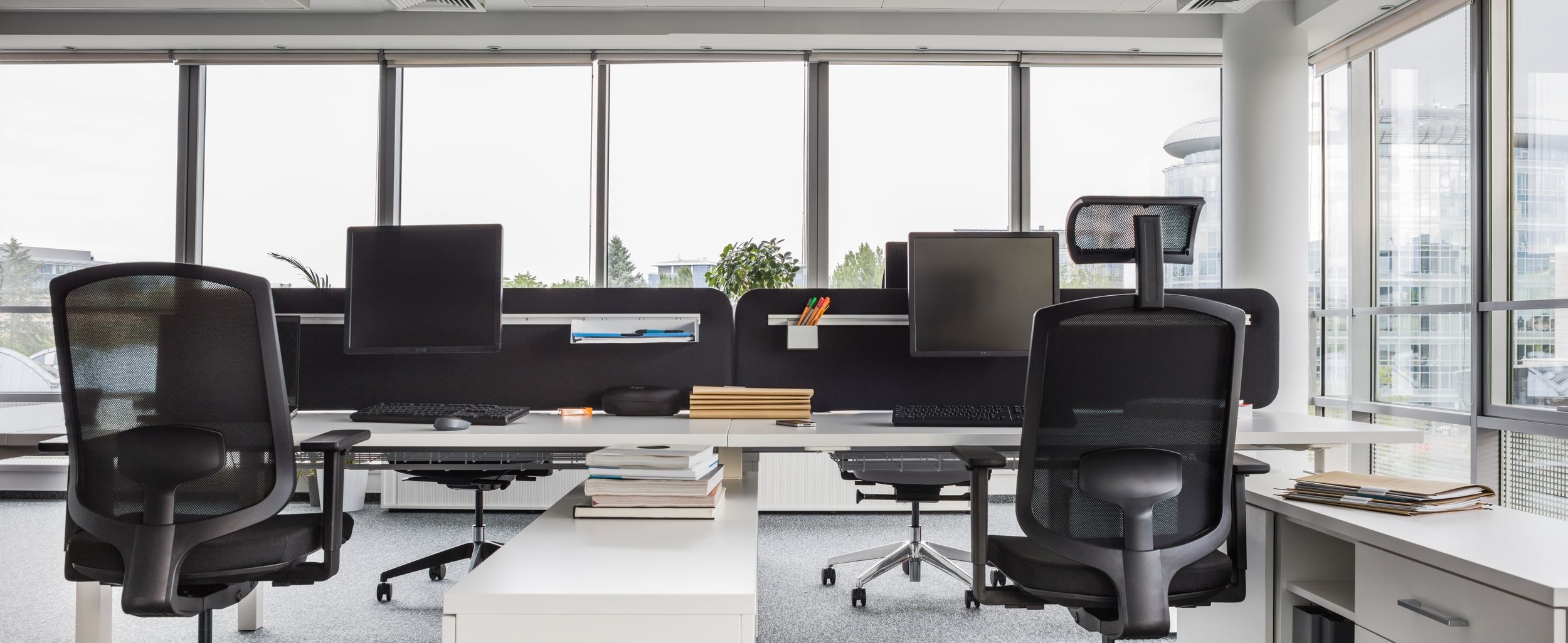 YAN_C MFC Top Office 2-Desk Bench w/Managerial Side Storage