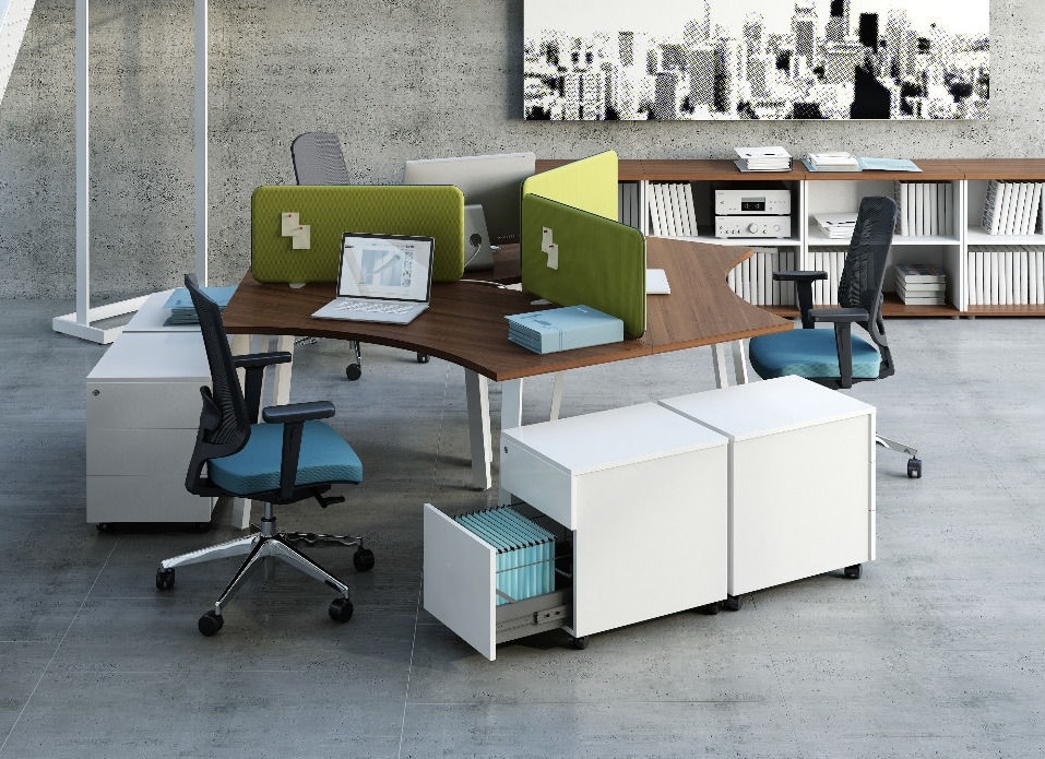 Vital Plus Spine Workspace for 3 Persons