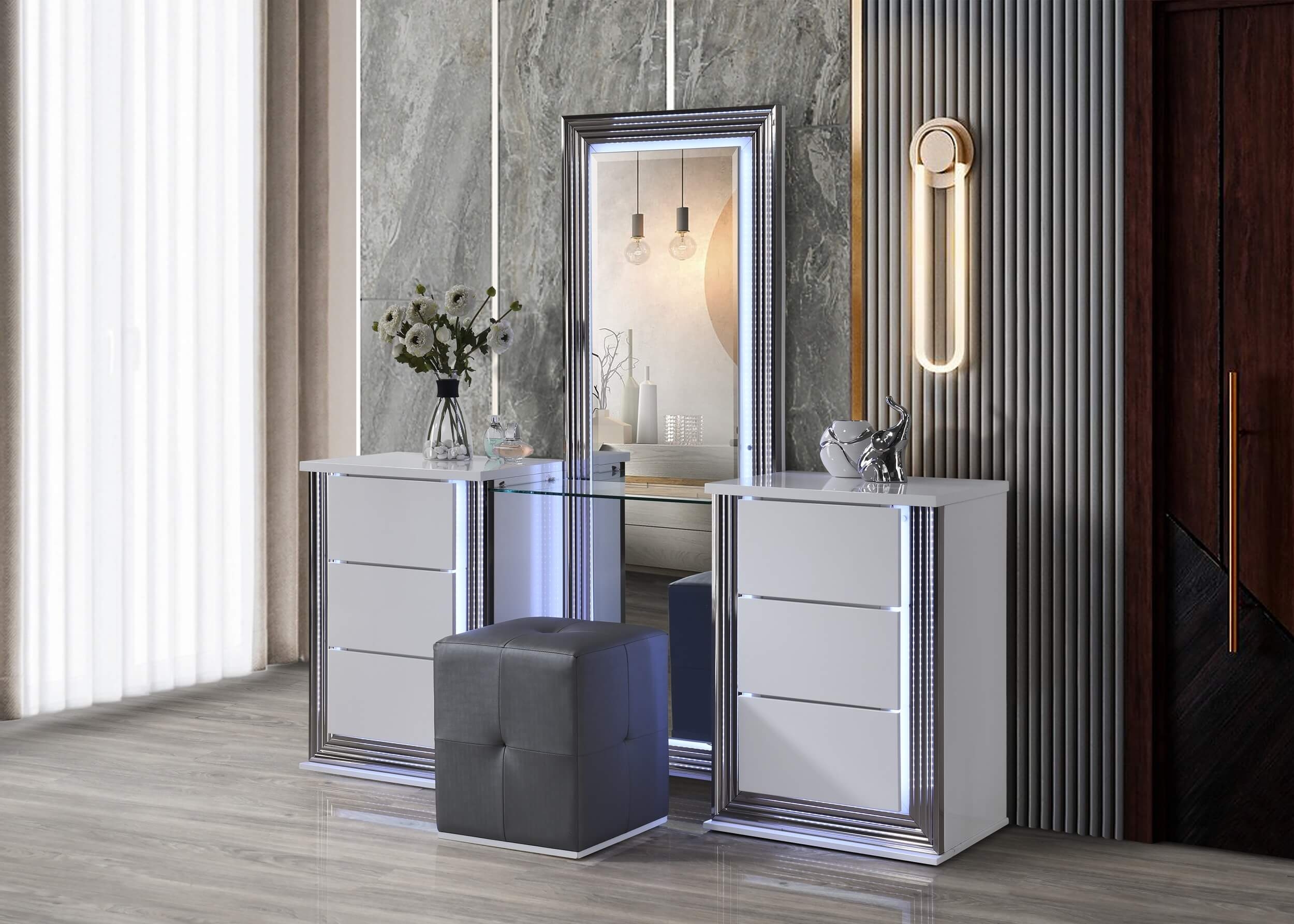 Ylime MDF/Wood Platform Bedroom Set w/LED Lighting