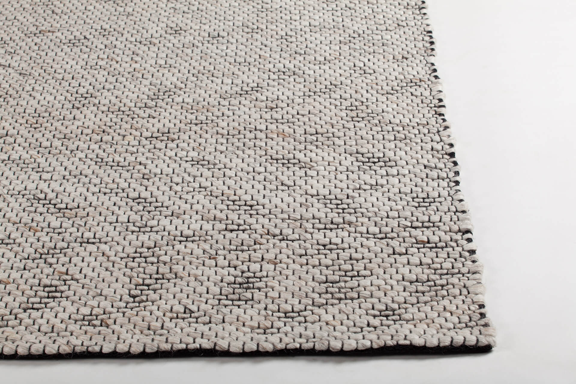 Yvonne Wool/Viscose/Cotton Rectangular Handmade Rug, 5' x 7'6"