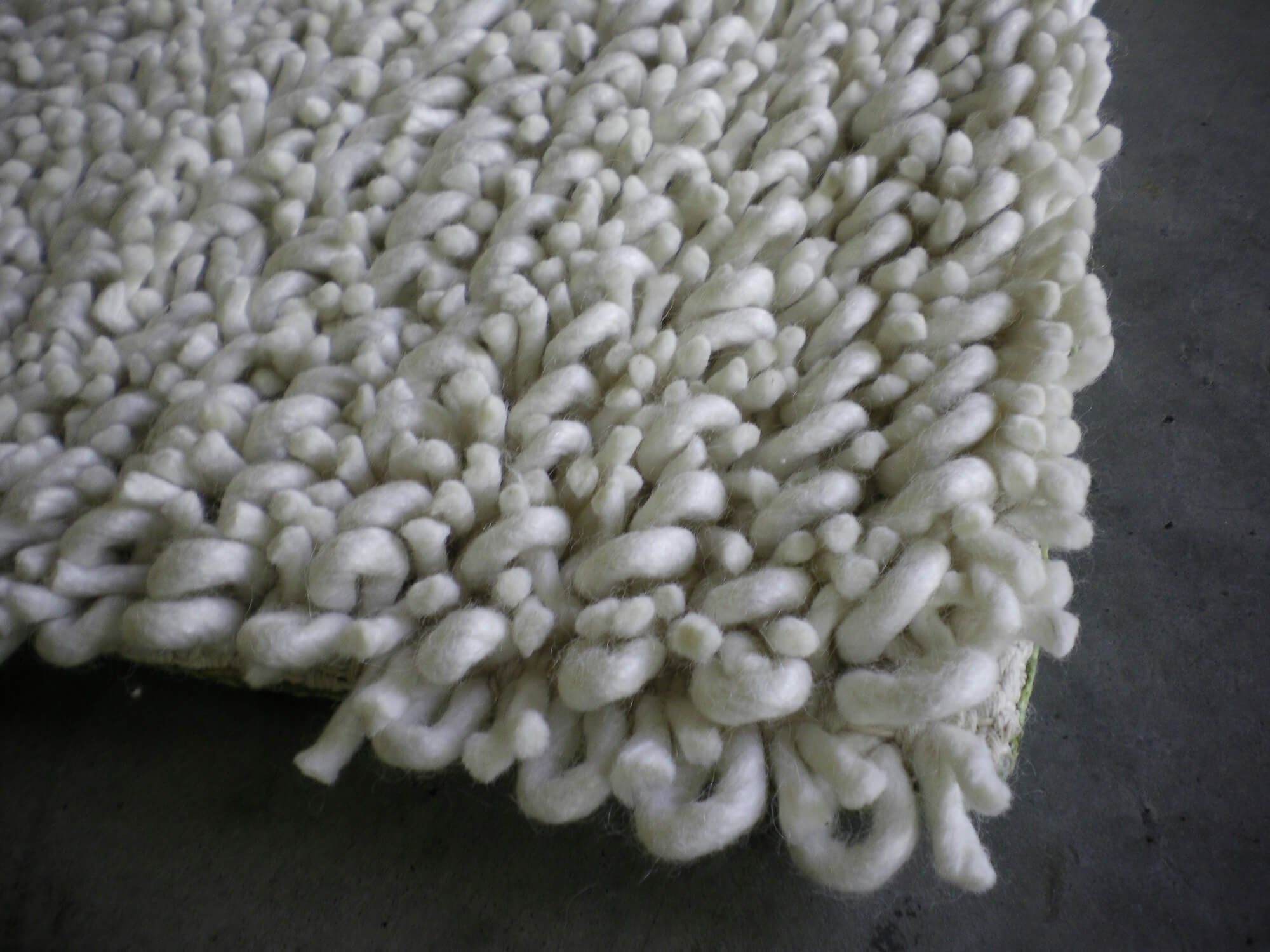 Zeal Viscose/Wool Rectangular Handmade Rug, 9' x 13'