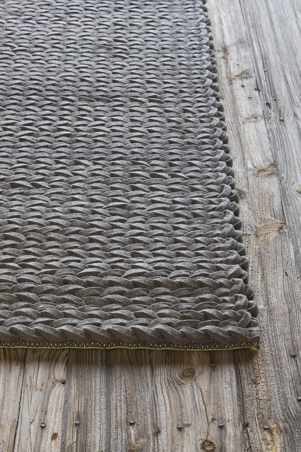 Zensar Wool Rectangular Handmade Rug, 5' x 7'6"